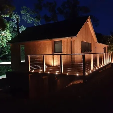 Tresillian Waterfront, Forest, Hot Tub,sauna ヴィラ *